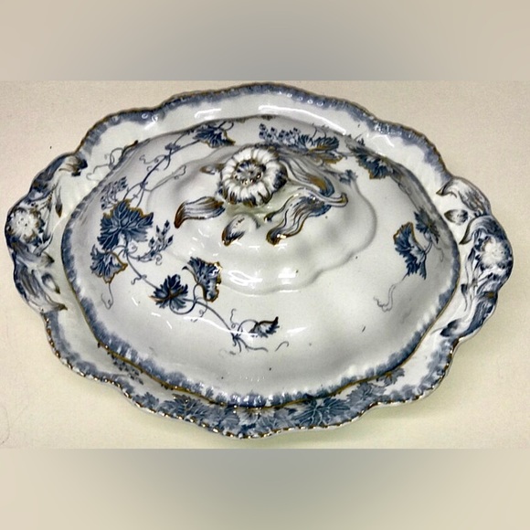 Vintage JOHN MADDOCK & SONS Virginia Slate Blue Gold Trim Covered Serving Bowl - Picture 6 of 11